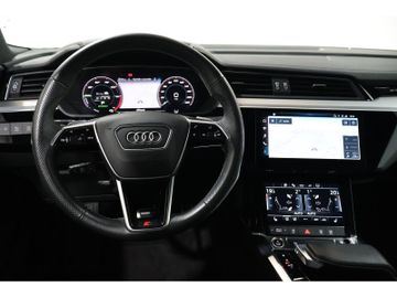 Audi Q8 e-tron - 9