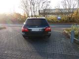 Mercedes-Benz E 350 Avantgarde, Checkheft - Mercedes-Benz E-Klasse mit Diesel-Antrieb: Kombi