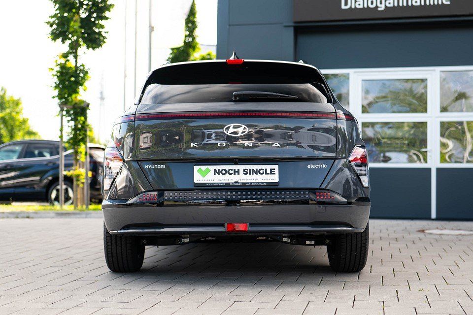 Fahrzeugabbildung Hyundai KONA Elektro TREND el. Heck