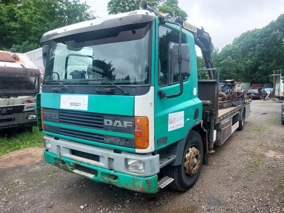DAF FA 75 mit Kran