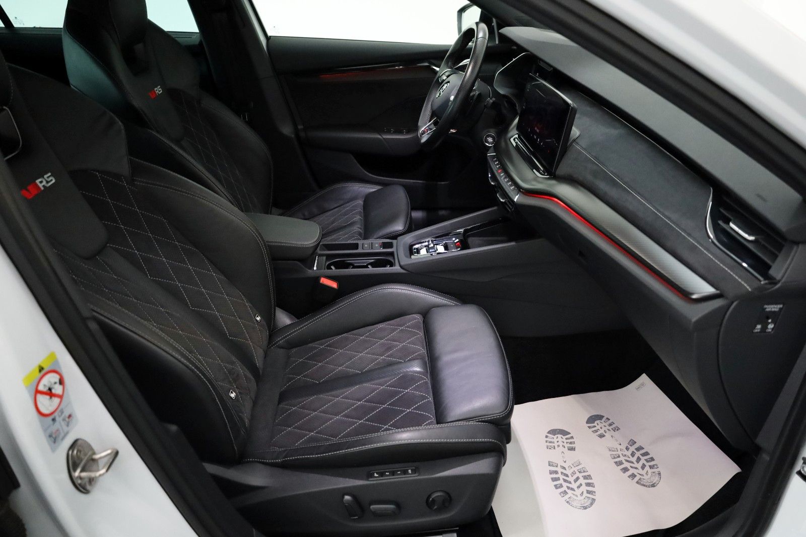 Fahrzeugabbildung SKODA Octavia Lim. RS T.Leder,Navi,LED,ACC,Massage,SH