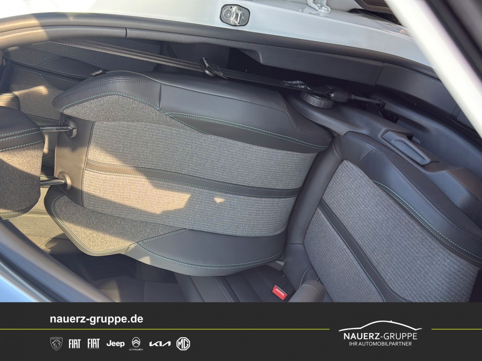 Fahrzeugabbildung Peugeot 5008 Allure Pack PureTech 130 7 Sitze