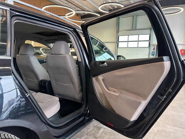 Volkswagen Passat Variant Comfortline *AHK*Klima*SHZ*PDC*