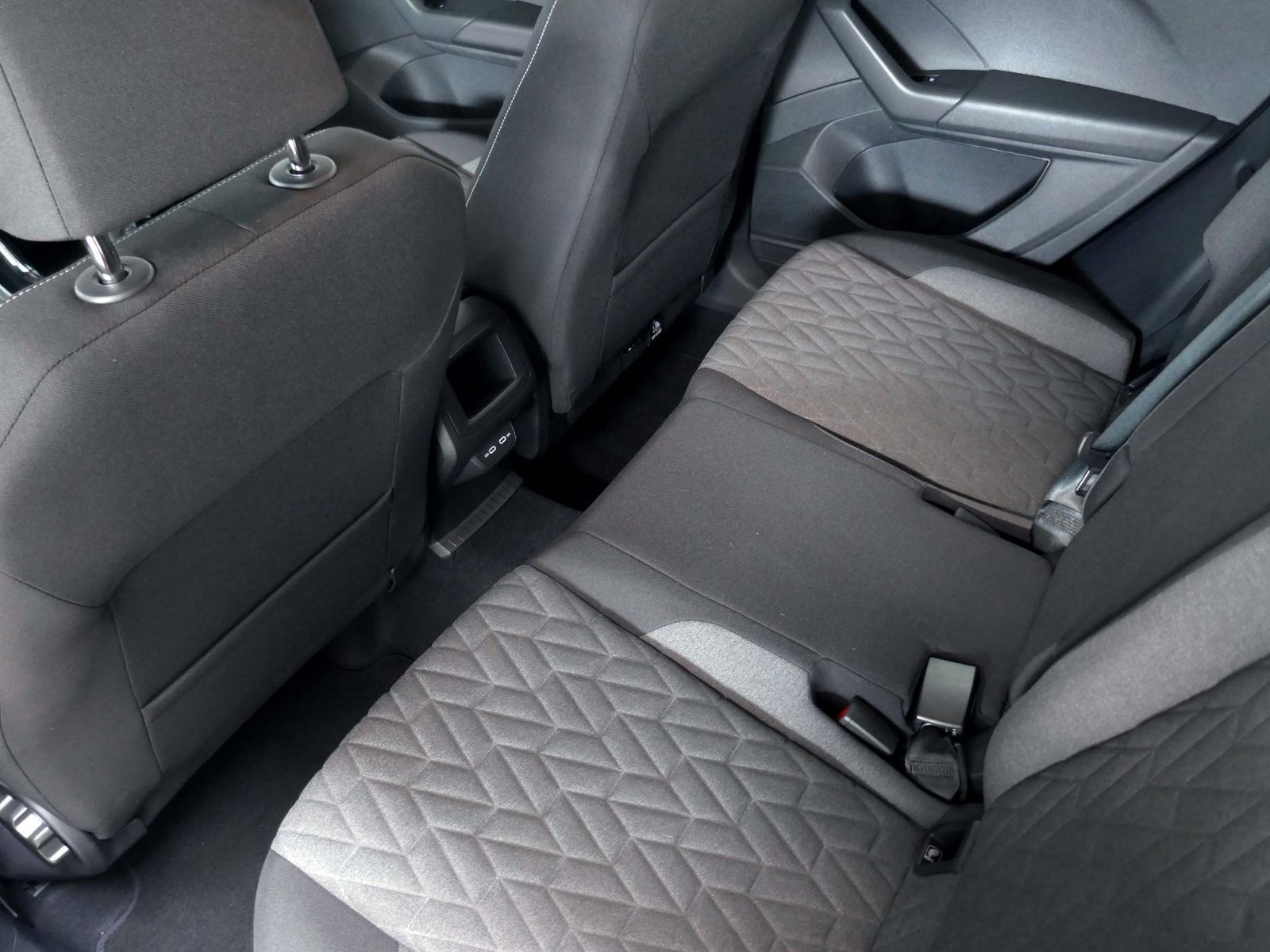 Fahrzeugabbildung Volkswagen T-Cross Life 1.0 TSI DSG | LED RFK ACC Navi DAB+