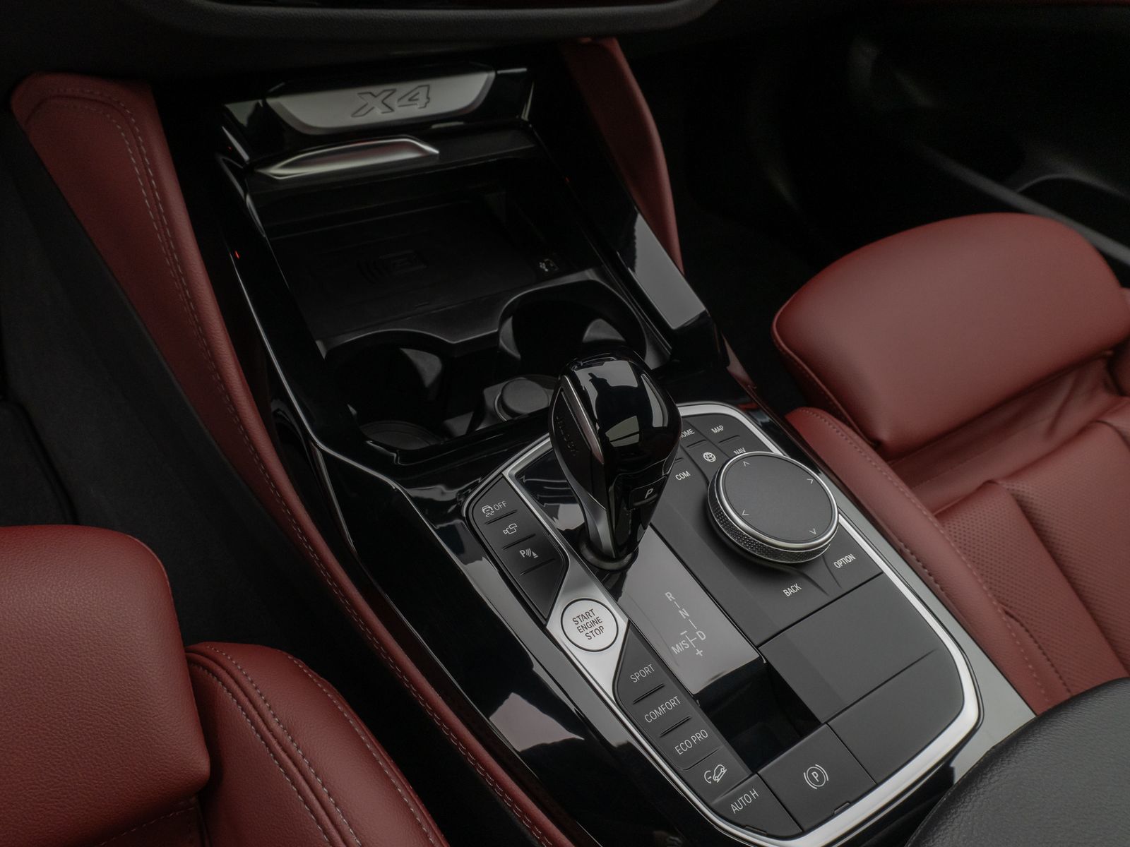 Fahrzeugabbildung BMW X4 xD30i M Sport Panorama 360°DAB H/K AHK Komfor