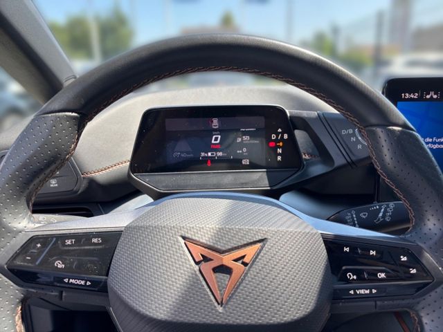 Born 58 kWh LED Sitzh. 20'' Beats Pano Keyless