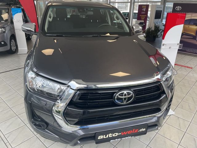 Toyota HiLux 4x4 Double Cab Avtive *Sofort*