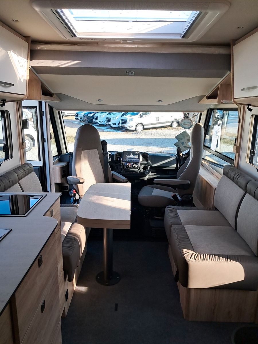 Fahrzeugabbildung Eura Mobil Integra Line IL 720 EF SAT, SOLAR, LUFTFEDERUNG