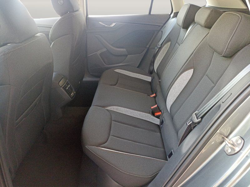 Fahrzeugabbildung SKODA Kamiq 1.0 TSI DSG Selection