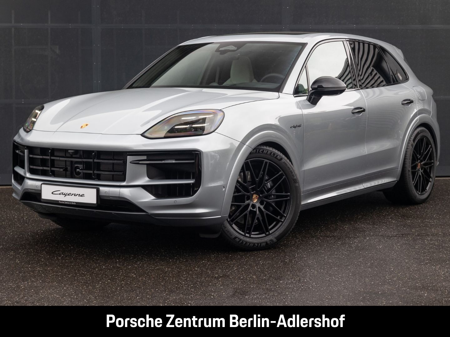 Porsche Cayenne - 1