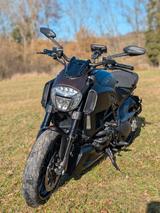Ducati Diavel Dark mit viel Zubehör - DUCATI DIAVEL