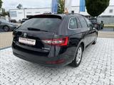 Skoda Superb Combi 2.0 TDI Ambition 4x4 (Navi,Xenon) - Skoda: Unfallwagen