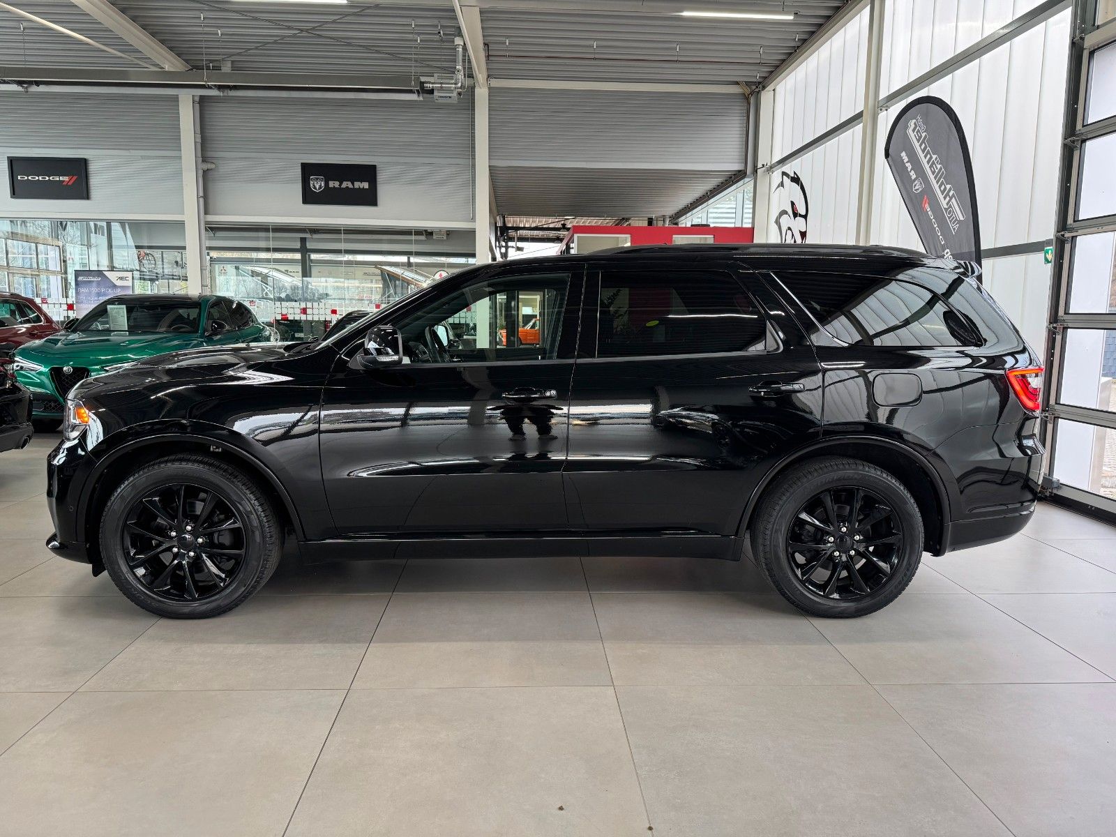 Fahrzeugabbildung Dodge Durango 5,7 R/T "ACC EU-Navi AHK"