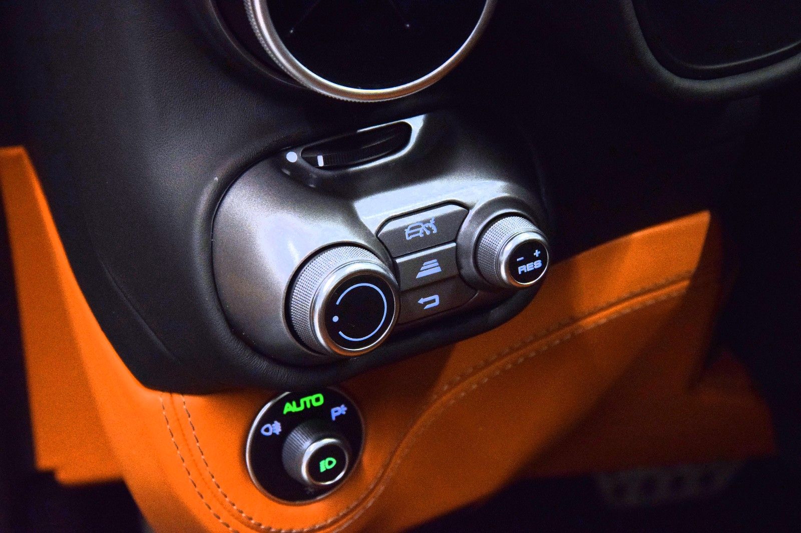 Fahrzeugabbildung Ferrari Portofino ACC Kamera Display Garantie  ADAS 1.Ha