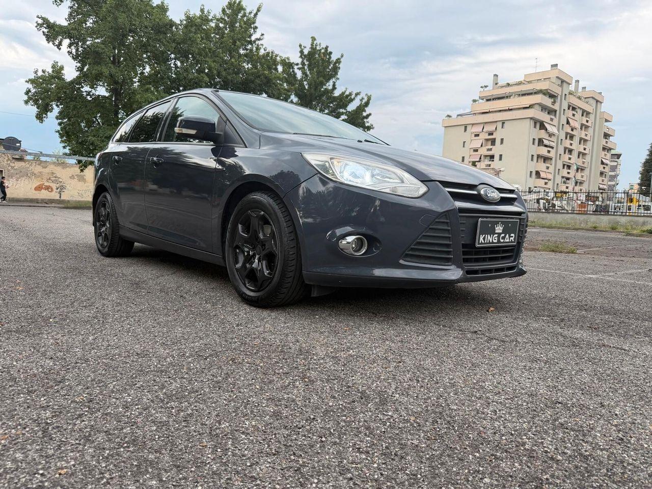 Ford Focus 2014 — rear view