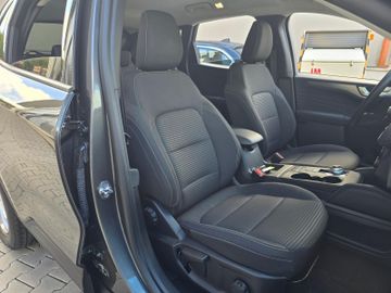 Ford Kuga - 12