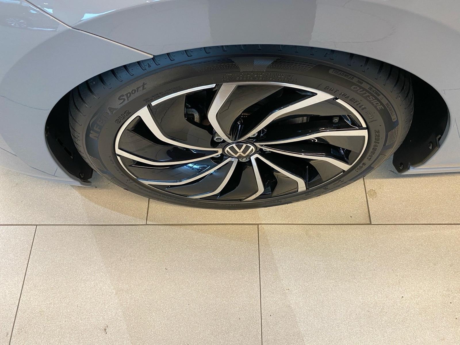 Volkswagen Golf VIII 1.5 eTSI Move DSG AHK ACC LED Navi ACC, миниатюра 14