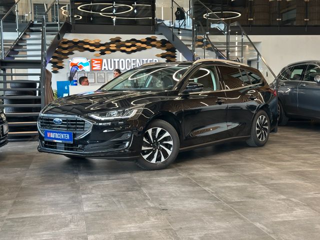 MYAUTOCENTER – Gebraucht- und Jahreswagen mit Werkstattservice in Pfaffenhofen Ford Focus *KEYLESS*ACC*NAV*1-HAND*2-ZONEN*