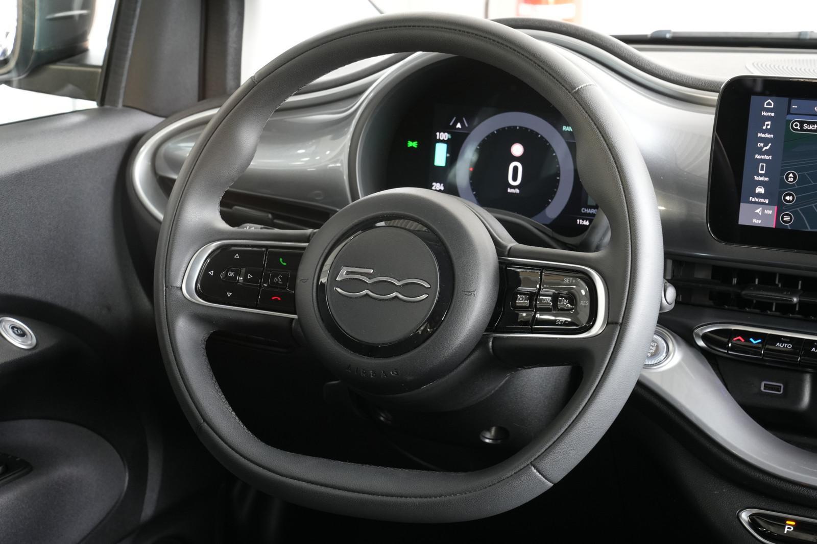 Fiat 500 e 3+1 Icon *AUT*SHZ*KAMERA*CARPLAY*