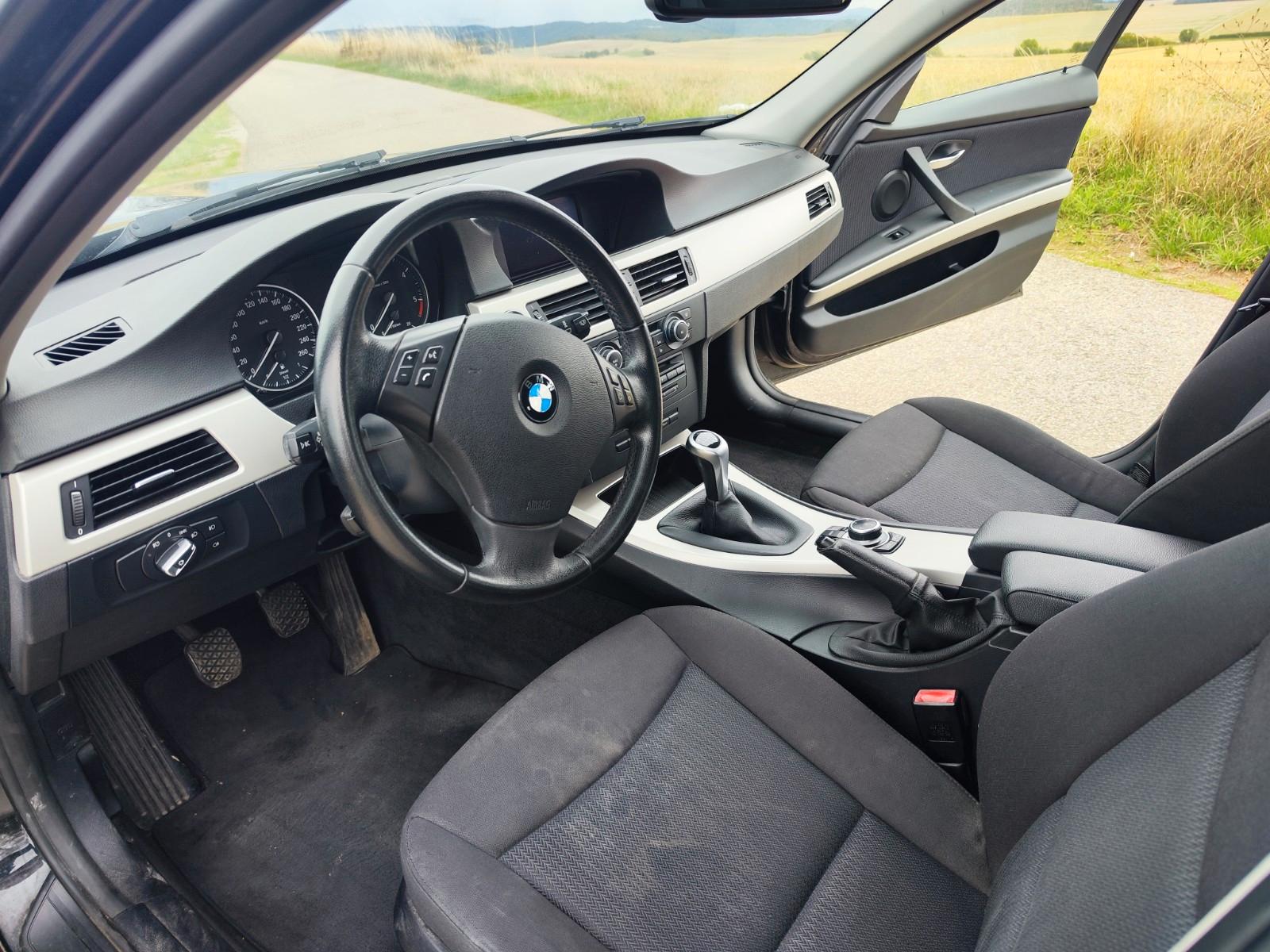 BMW 320 2012 — photo 14