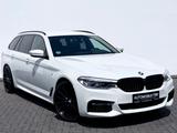 BMW 540i Touring xDrive M Sport Paket /LED/ACC/HUD/ - BMW 540 mit Benzin-Antrieb: Automatik