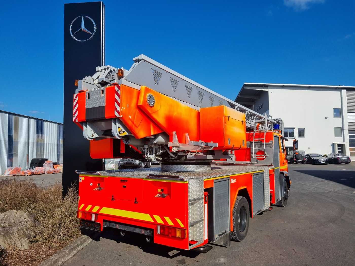 Fahrzeugabbildung MAN 15.284LC Metz DLK 23-12 Feuerwehr Drehleiter
