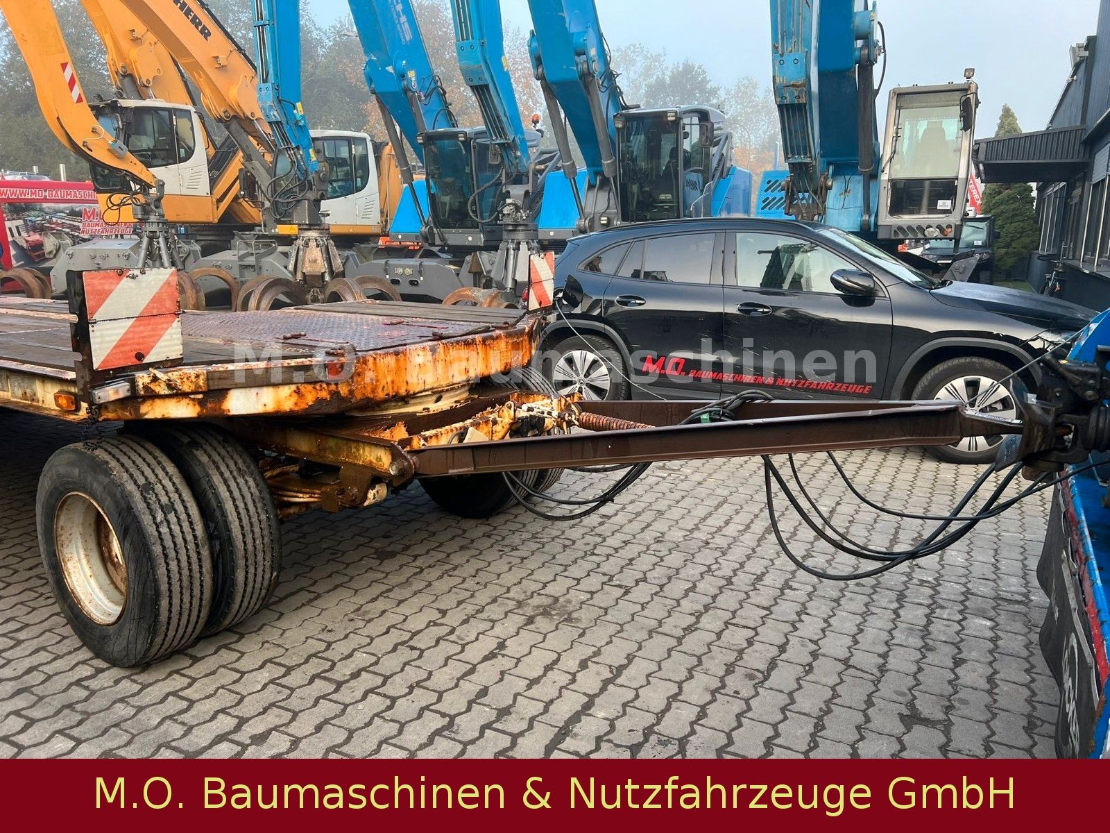 Fahrzeugabbildung Müller-Mitteltal T 30,0 Kompakt / 3 Achser / Blatt /Rampen/