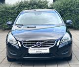 Volvo V60 Kombi Edition/1.6 Benzin/SHZ/Navi/AHK - gebrauchte Volvo V60 aus dem Jahr 2013