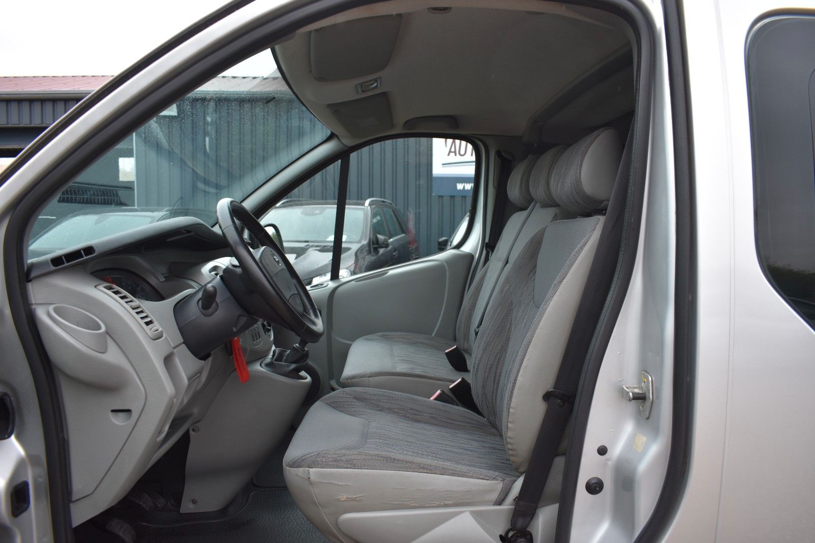 Fahrzeugabbildung Nissan Primastar Kombi L1H1 2.7t 9.Sitzer AHK Klima