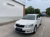 Skoda Octavia Combi Family, Austauschmotor , 1 Hand - Skoda Octavia aus 2012 mit Benzin-Antrieb: Kombi