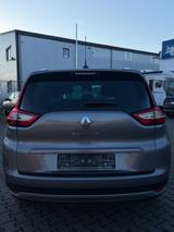 Renault Grand Scenic TCe 160 EDC GPF Limited Limited - Renault Grand Scenic mit Benzin-Antrieb: Automatik