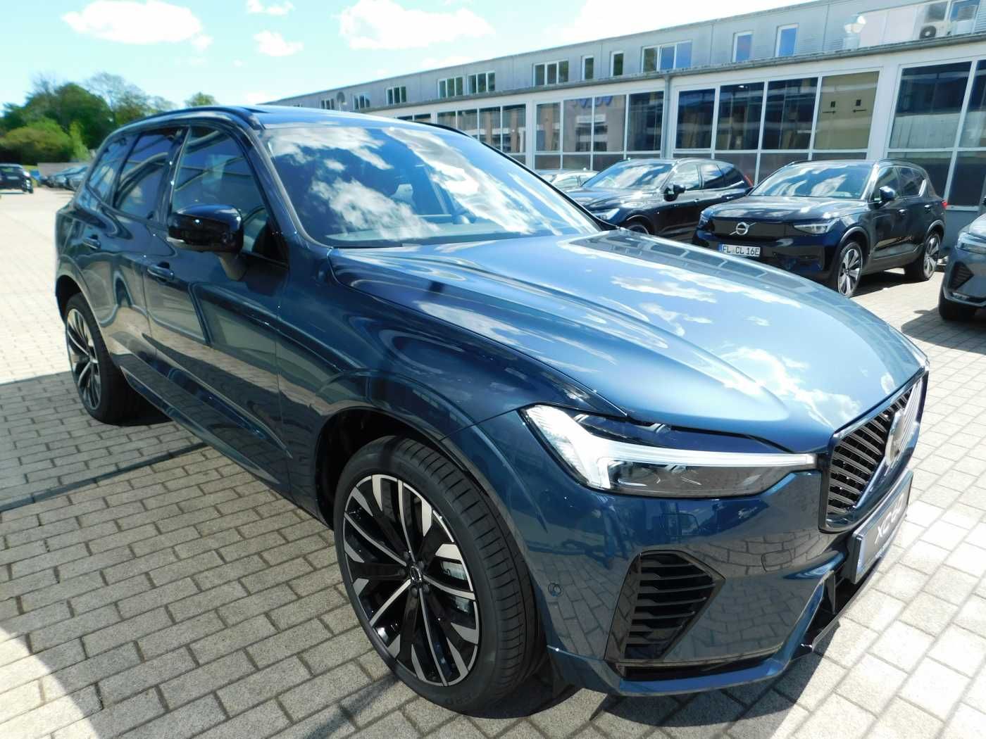 Fahrzeugabbildung Volvo XC60 Plug-In-Hybrid T8 AWD Plug-in Hybrid Ultra