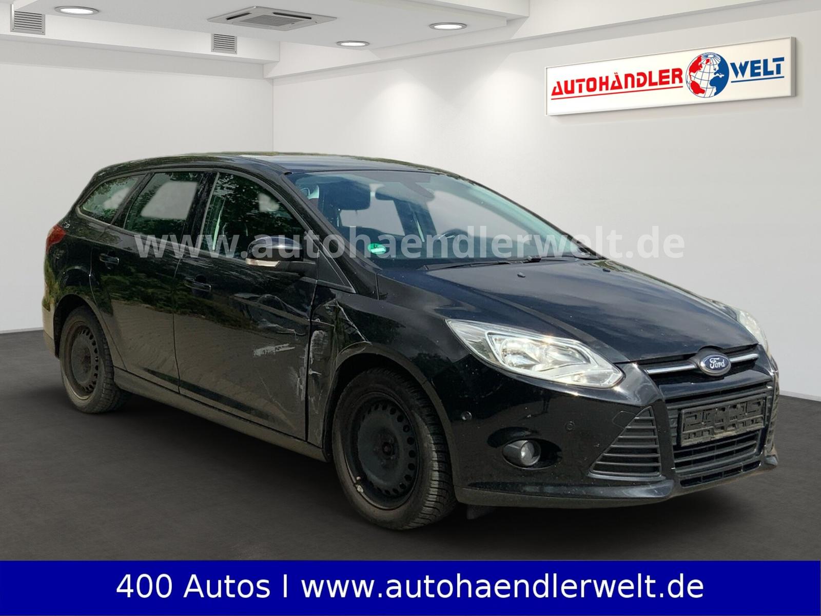 Ford Focus 2013 — interior