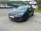 Opel Astra J Sports Tourer Style** TÜV-NEU ** - Opel Astra Style mit Benzin-Antrieb