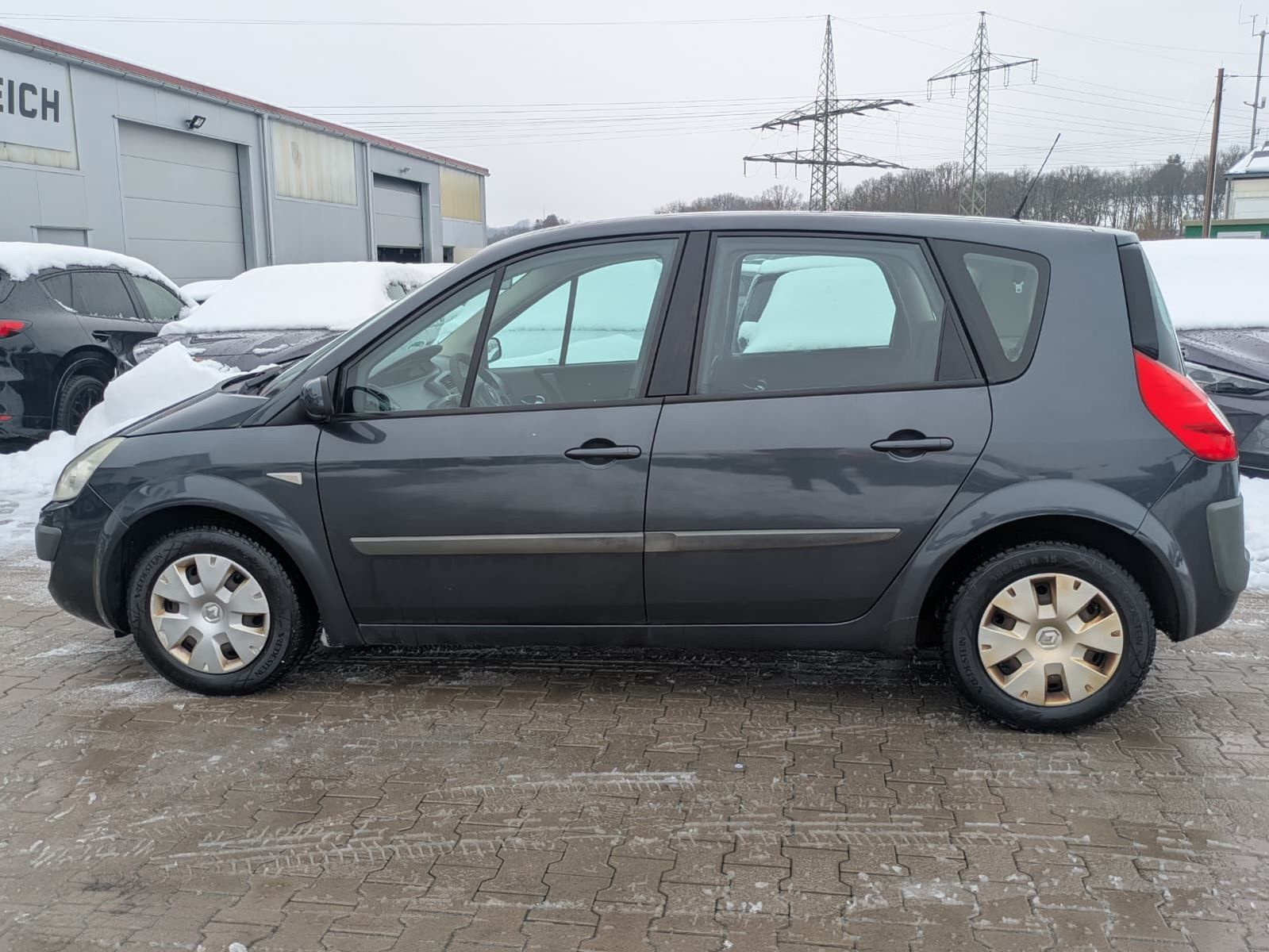 Fahrzeugabbildung Renault Grand Scenic 1.6 KLIMA*ISO*ZAHNRIEMEN NEU*2HAND