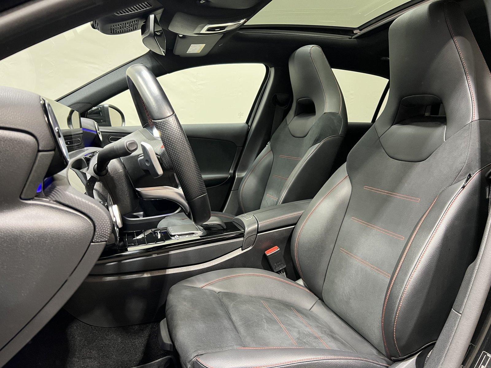 Mercedes-Benz A 250 AMG Line Night+Pano+LED+Kamera+Sound+19"