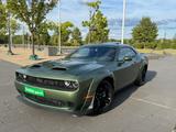 Dodge Challenger 5.7/AUTOMATIK/LEDER/XENON/18TKM/GEPFL - Dodge Challenger in Bochum