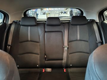 MYAUTOCENTER – Gebraucht- und Jahreswagen mit Werkstattservice in Pfaffenhofen Mazda 3 Lim. Exclusive-Line *LED*PDC*Klima*