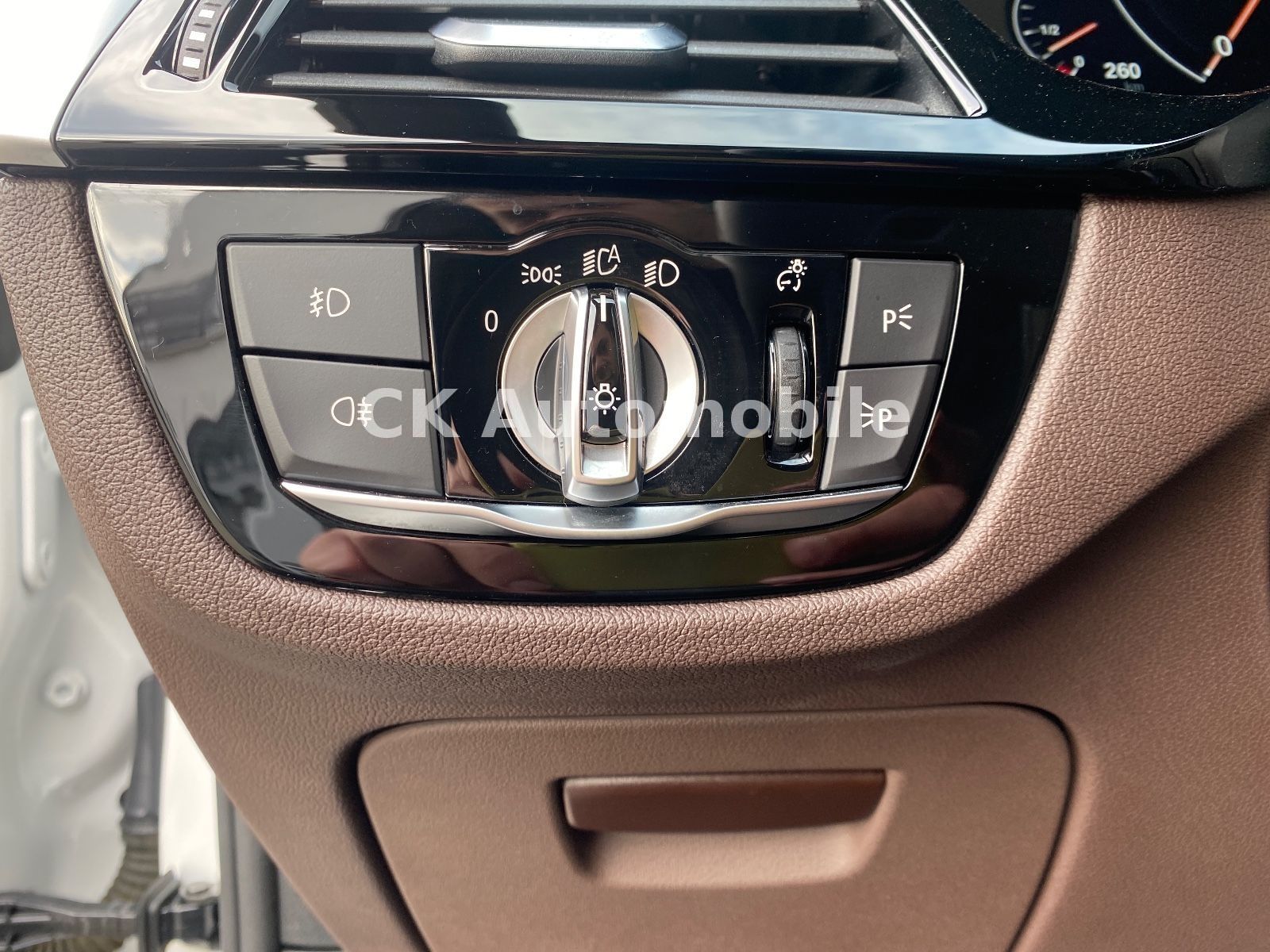 Fahrzeugabbildung BMW 640d GT xDrive Luxury Line/Navi/Head-Up/Pano/LED