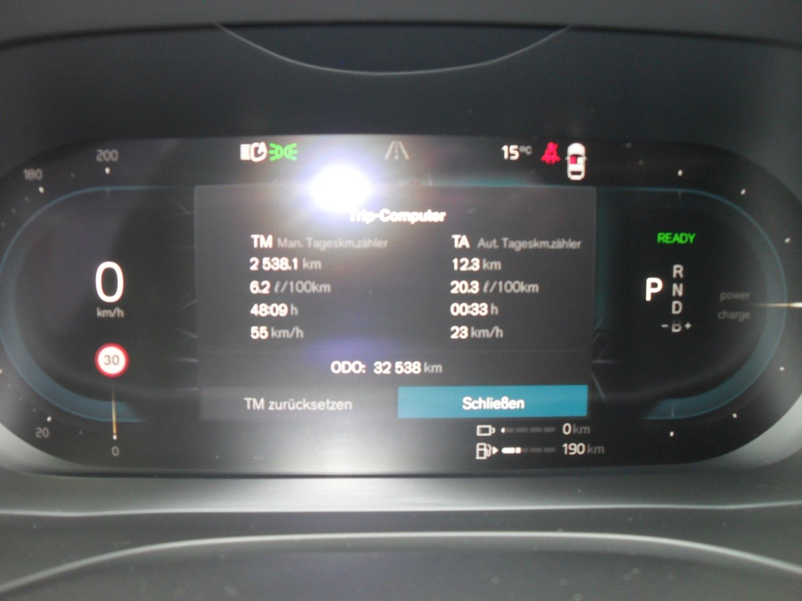 Fahrzeugabbildung Volvo XC60 T6 Plus Dark | AWD | 21er | Licht