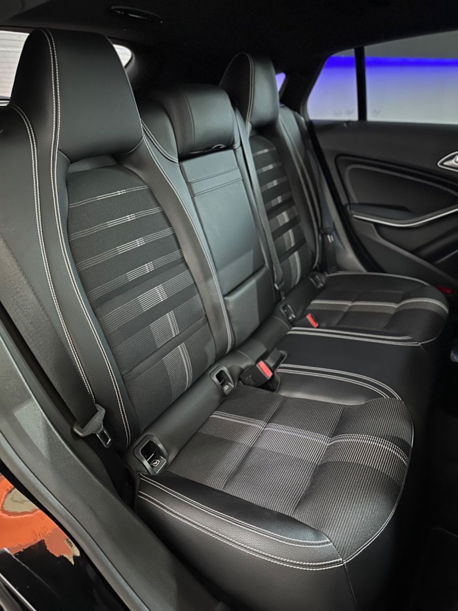 Fahrzeugabbildung Mercedes-Benz CLA 220 ShootingBrake*Black-Pa*4Matic*LED *Ambi