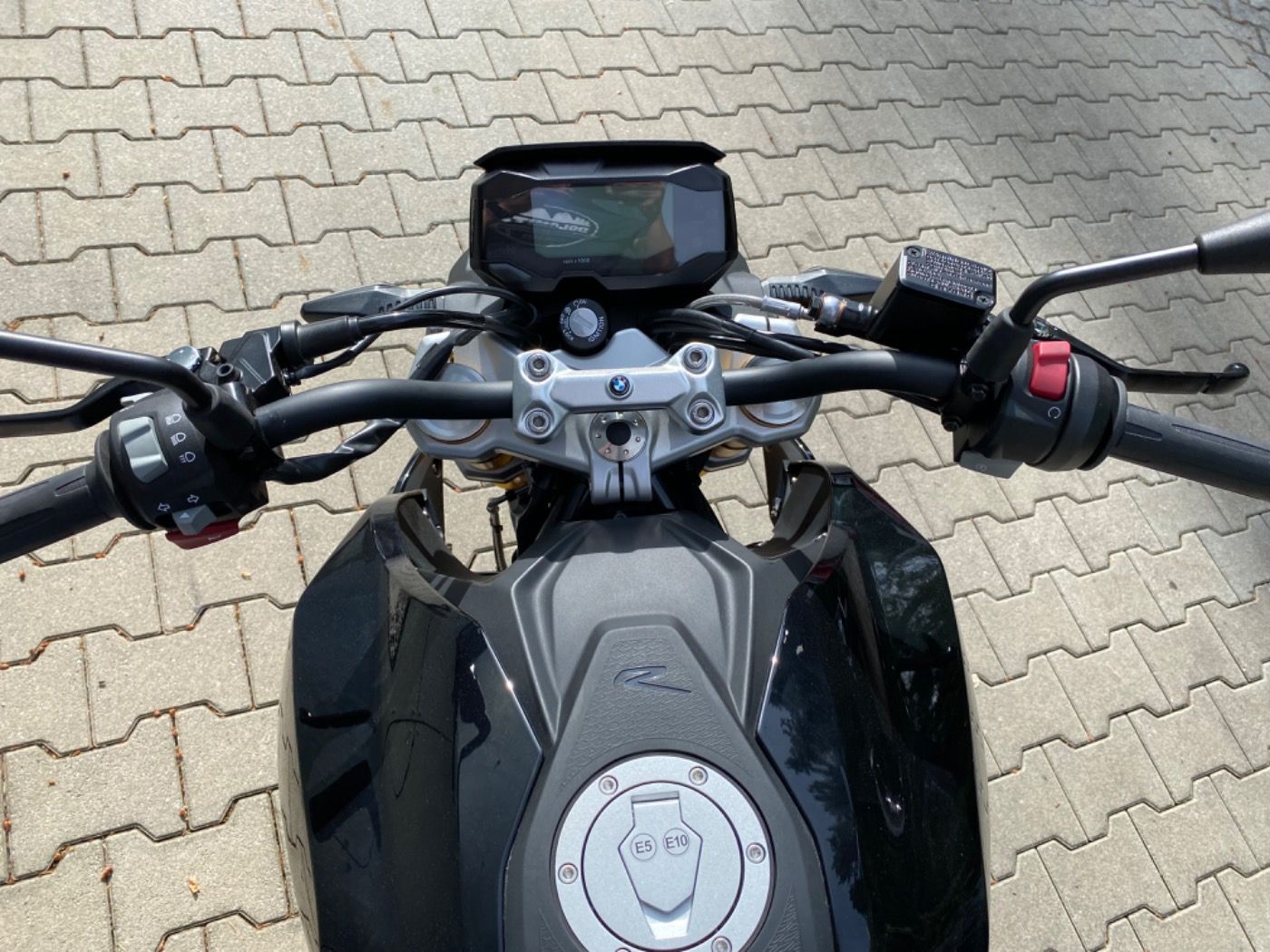 Fahrzeugabbildung BMW G 310 R