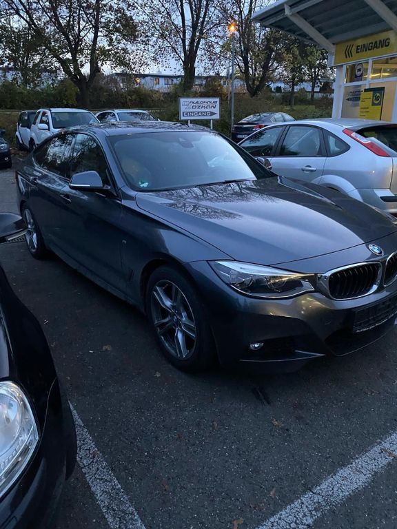 Image of BMW 330