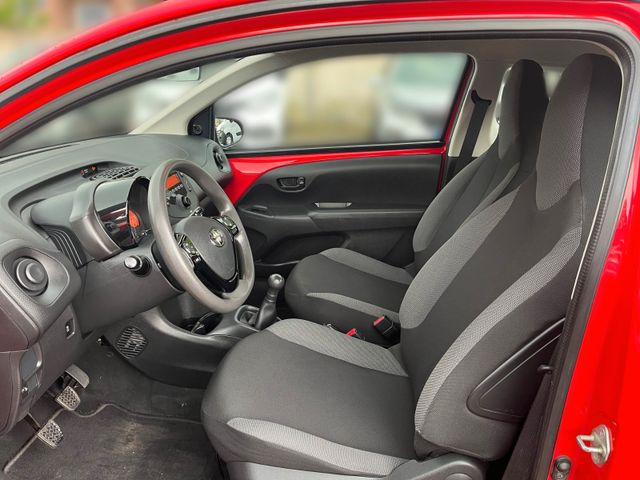 Toyota Aygo AYGO 1,0 Klima & Radio ,wenige Kilometer
