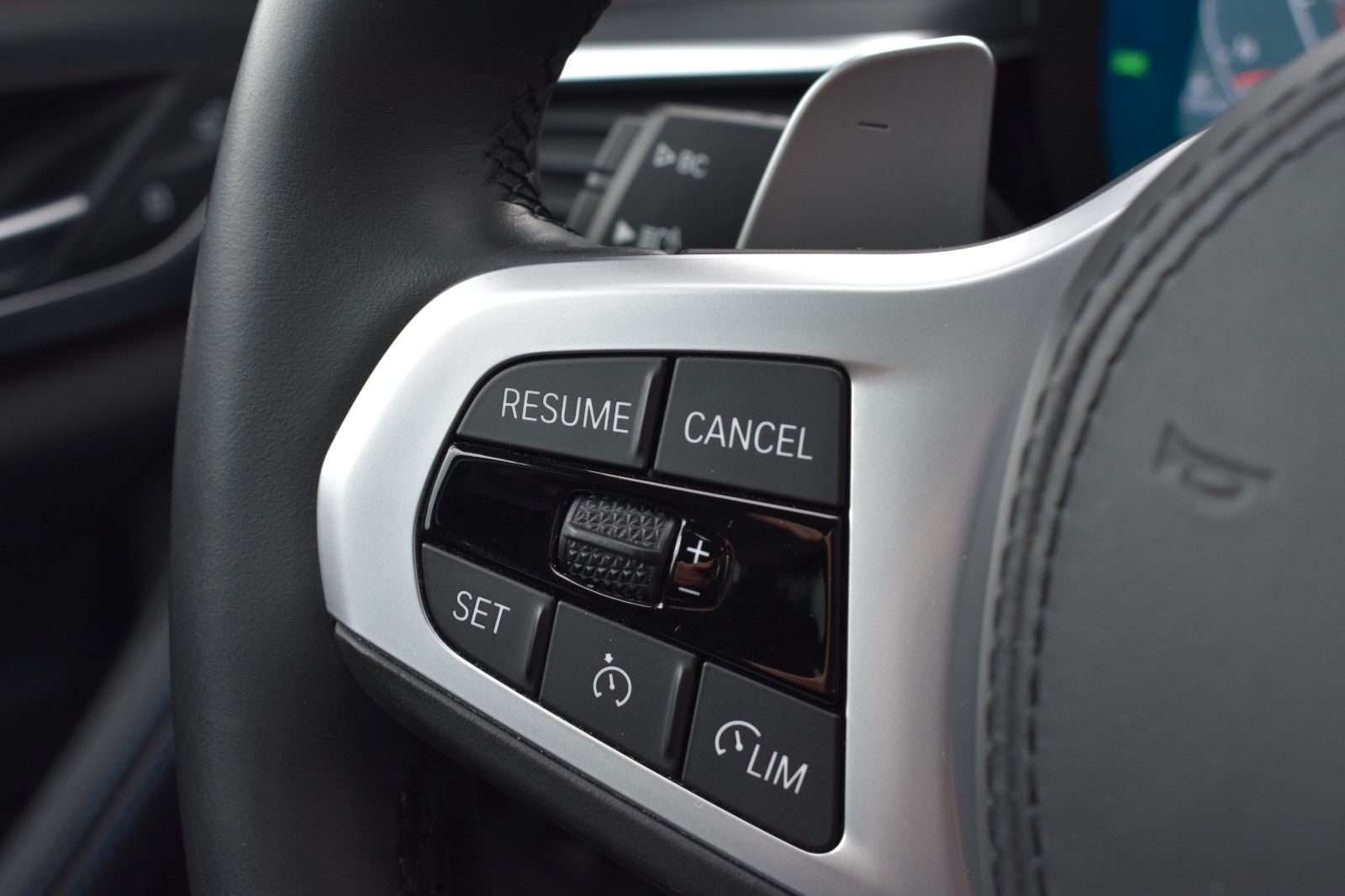 Fahrzeugabbildung BMW 530d Touring xDrive MSport LASER/HUD/KEYLESS/AHK