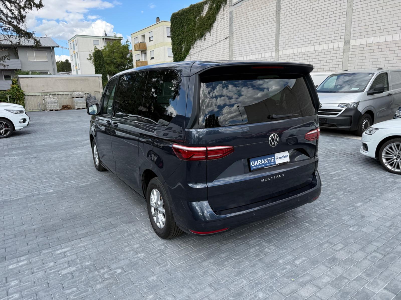 Volkswagen T7 Multivan*KAM*LED*STAND*NAVI*VIRTUAL*2-SCHIEBT
