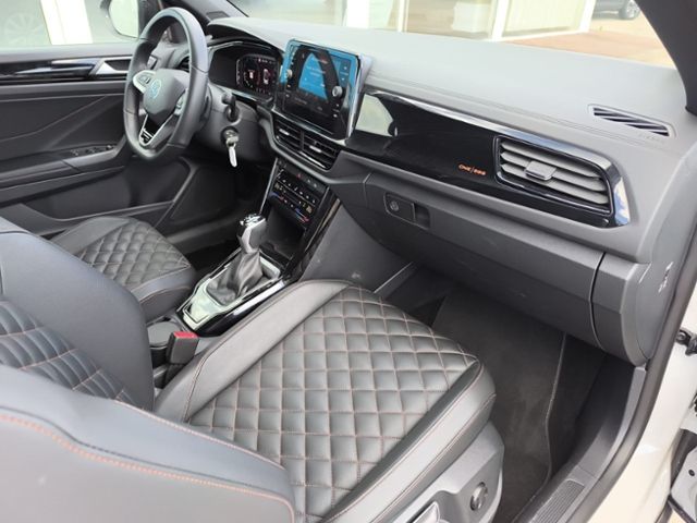 Fahrzeugabbildung Volkswagen T-Roc Cabriolet 1.5 TSI DSG R-Line EDITION KARMA