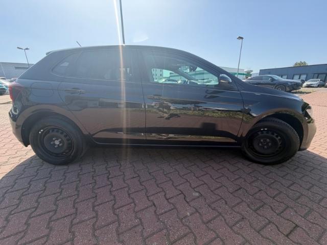 Volkswagen Polo VI DSG Life Navi LED CarPlay SitzHZG PDC v+