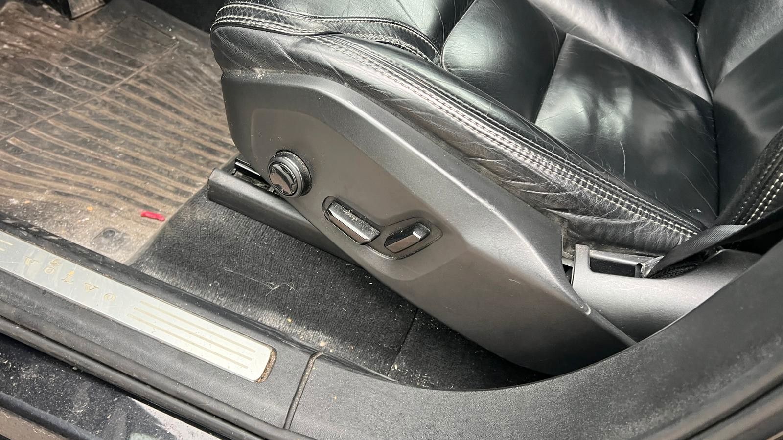 Fahrzeugabbildung Volvo XC90 Inscription AWD Frontschaden