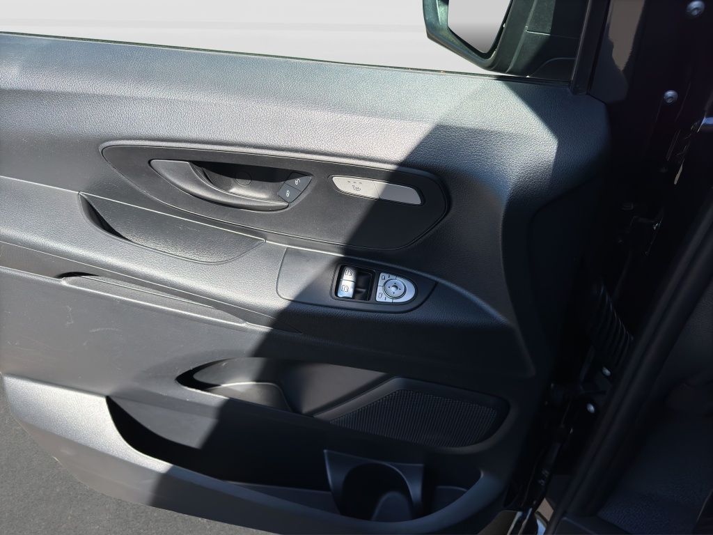 Fahrzeugabbildung Mercedes-Benz Vito 116 CDI Tourer PRO Lang AHK*PDC*SpurH*SpurW